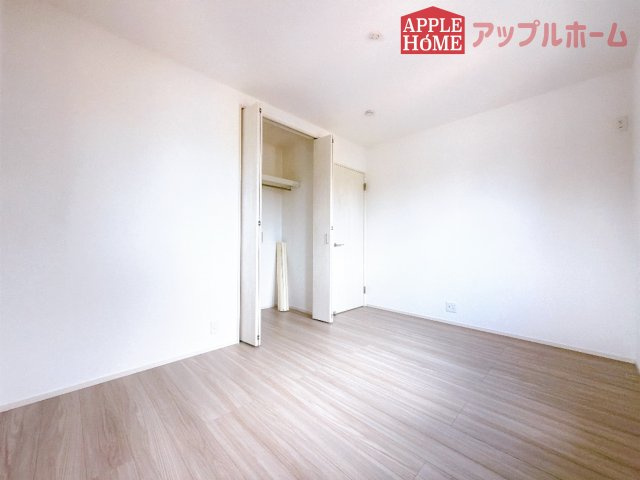 [新築住宅] 深谷市田中 全2区画の洋室|居室は全室収納あり！たっぷりある収納活用でお部屋もキレイを保てます♪