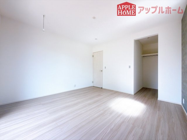 [新築住宅] 深谷市田中 全2区画の洋室|居室は全室収納あり！たっぷりある収納活用でお部屋もキレイを保てます♪