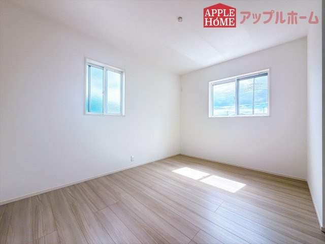 [新築住宅] 深谷市田中 全2区画の洋室|居室は全室収納あり！たっぷりある収納活用でお部屋もキレイを保てます♪