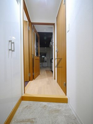エフパークレジデンス横浜反町3261の玄関