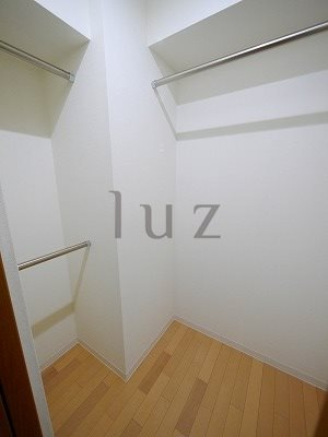 エフパークレジデンス横浜反町3261の収納