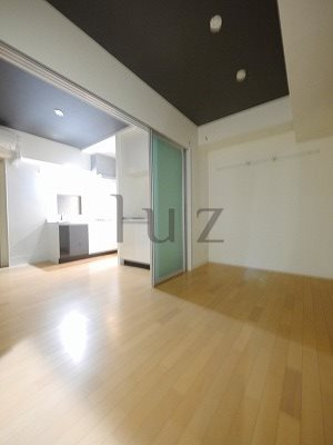 エフパークレジデンス横浜反町3261の寝室