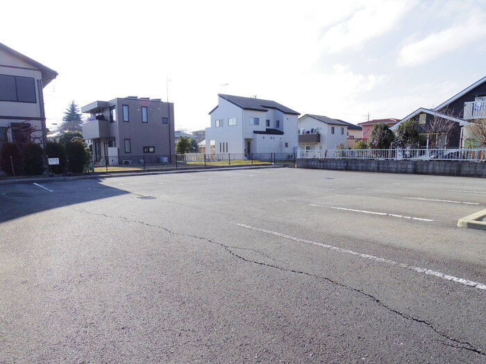 グランドゥールの駐車場