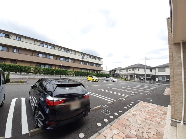 エミュレーヌ　Ａの駐車場|駐車場