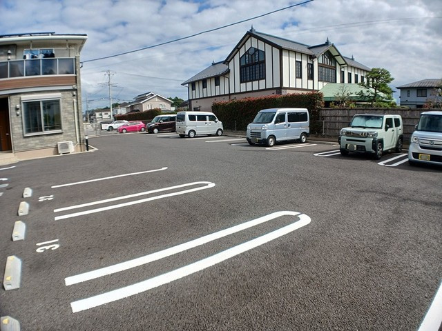 ＫＩＺＵＮＡ　Ⅰの駐車場|駐車場