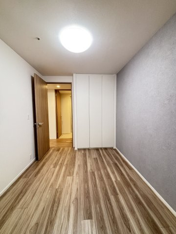 約6.0帖　　ゆとりのある居室です。