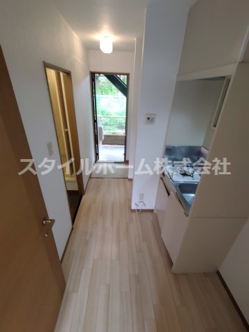 シャンテ・ラ・ヴィ北島　WESTの内装|別部屋写真です。