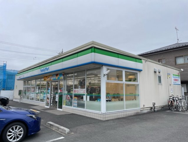 イ－ストヒルズの周辺|ファミリーマートまで73m