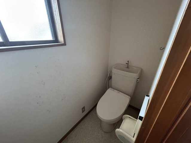【トイレ】 | 便座に座った際の足元のゆとりや、手洗い場の位置関係など、細かな使い心地は現地に立ってみて分かります。落ち着いて過ごせるプライベート空間になっているかどうか、ぜひ現地で体感してみるのがおすすめです。