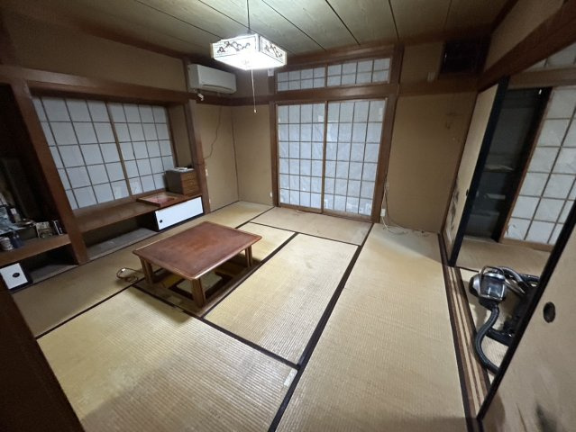 【和室】 | 押入れの収納力や、ふすまを開け放した際のリビングとの一体感は、図面ではイメージしにくいポイントです。将来の使い道も含めて、ご自身のライフスタイルにフィットするかどうかをぜひ現地で確かめてみてください。