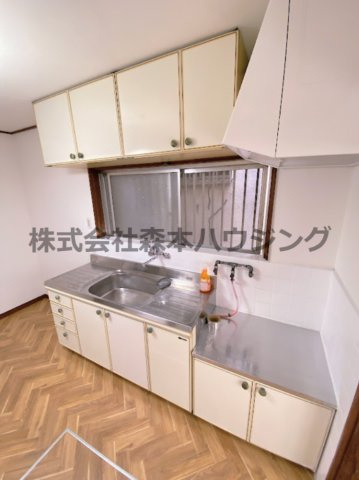 【キッチン】 | 　寝屋川市点野1丁目戸建 | キッチンでお料理をお楽しみください