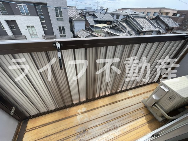 ハイツアサカワのバルコニー|落ち着いた時間を過ごせるバルコニーです