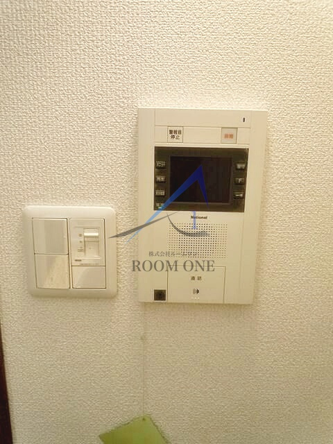 パークウェル浅草弐番館のセキュリティ|モニター付きインターホンです。