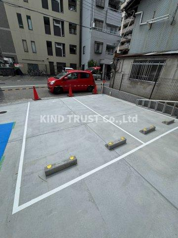 MAISON PREMIER UMEDA NORTHの駐車場|車をお持ちの方に嬉しい駐車場付きの物件です