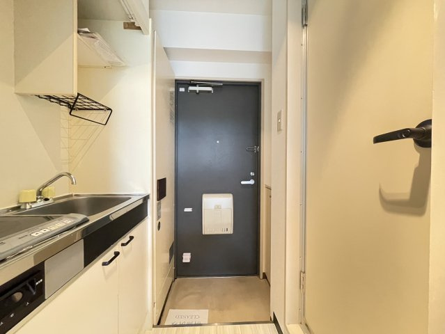 INOVE菱屋西の玄関