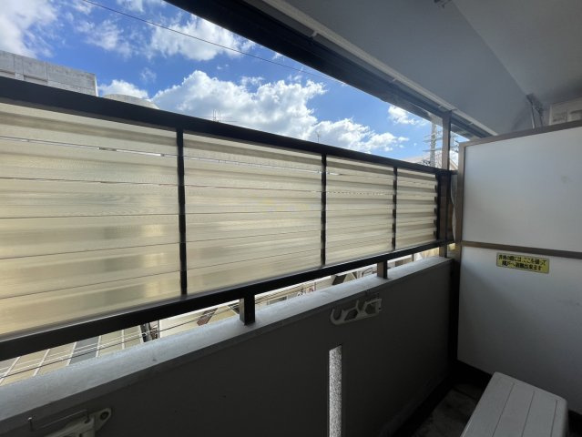 INOVE菱屋西のバルコニー
