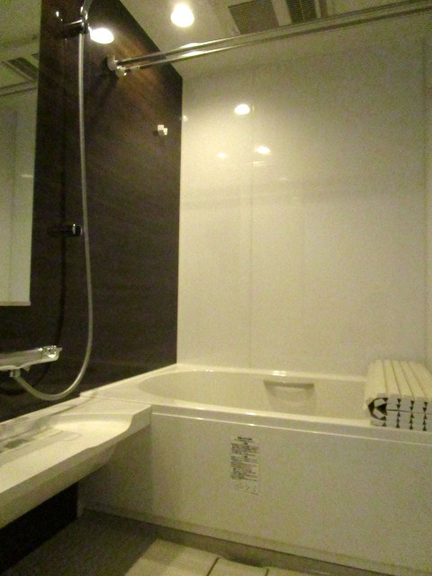 ヴァンヴェール松原の浴室