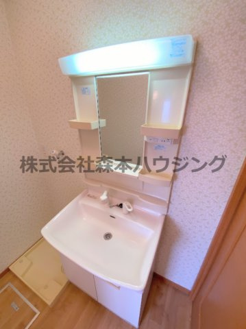 【独立洗面台】 | 　ルシアコート村野 | 独立洗面台あり、毎朝おしゃれに忙しい女性の方におすすめです