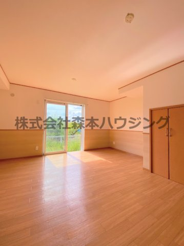 【居間・リビング】 | 　ルシアコート村野 | おしゃれなリビングです