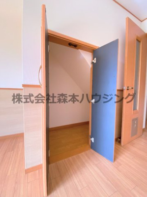 【収納】 | 　ルシアコート村野 | 階段下収納です