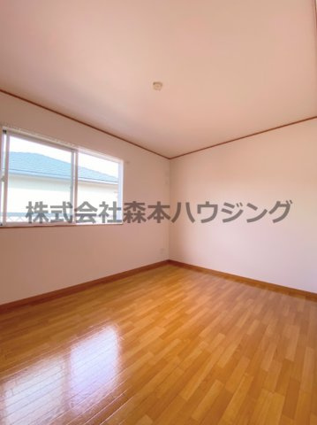 【洋室】 | 　ルシアコート村野 | 明るい洋室です