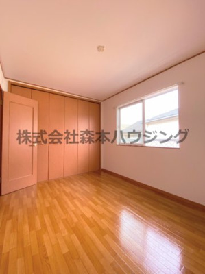 【洋室】 | 　ルシアコート村野 | 個人の部屋や寝室として使える洋室です