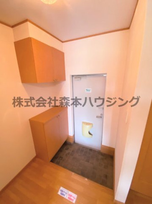 【玄関】 | 　ルシアコート村野 | ゆったりとした玄関です