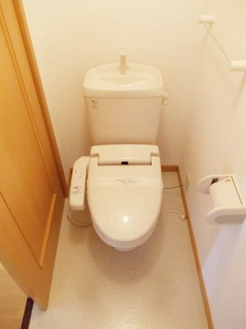 アニバーサリーのトイレ|コンパクトで使いやすいトイレです
