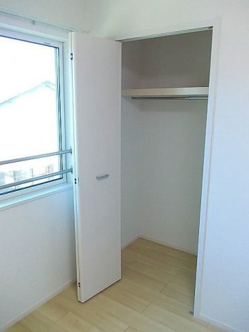 フレックス　タウン　弐番館の収納|こまごまとしたものを収納できそうですね