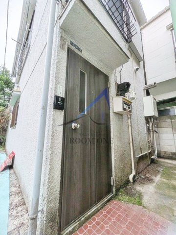 品川区荏原1丁目3番18号戸建のエントランス|エントランスです。