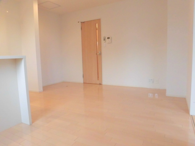 グレイス蘆花の居間・リビング|★お部屋に凹凸もなくレイアウトしやすいです★