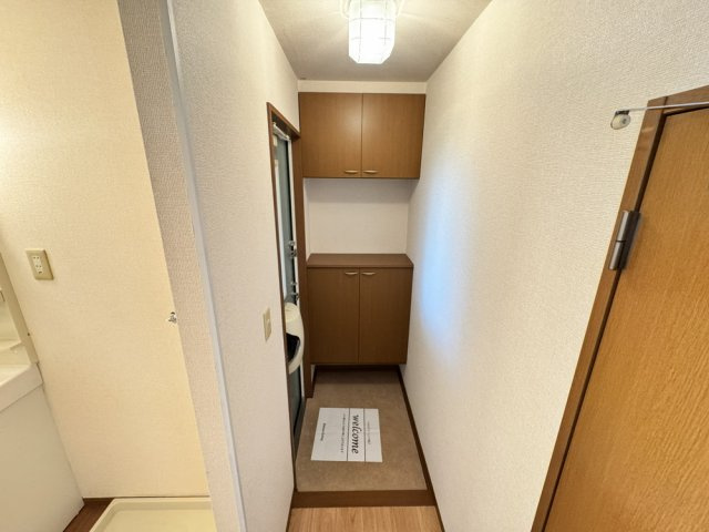 ウィステリアB棟の玄関