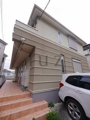 ドミールケー鶴ヶ峰の外観|綺麗な外観のアパートです！