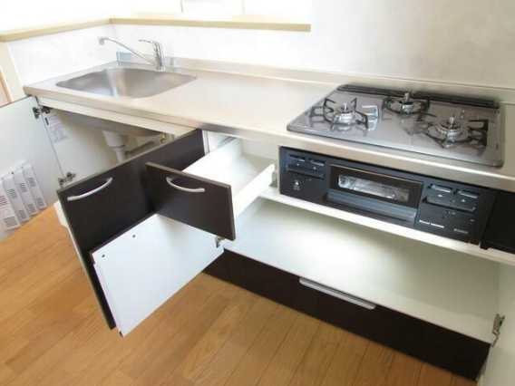 ドミールケー鶴ヶ峰のキッチン|人気のカウンターキッチンです！