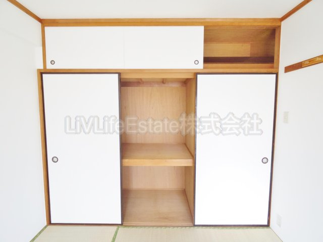 小平市仲町の賃貸マンションの収納