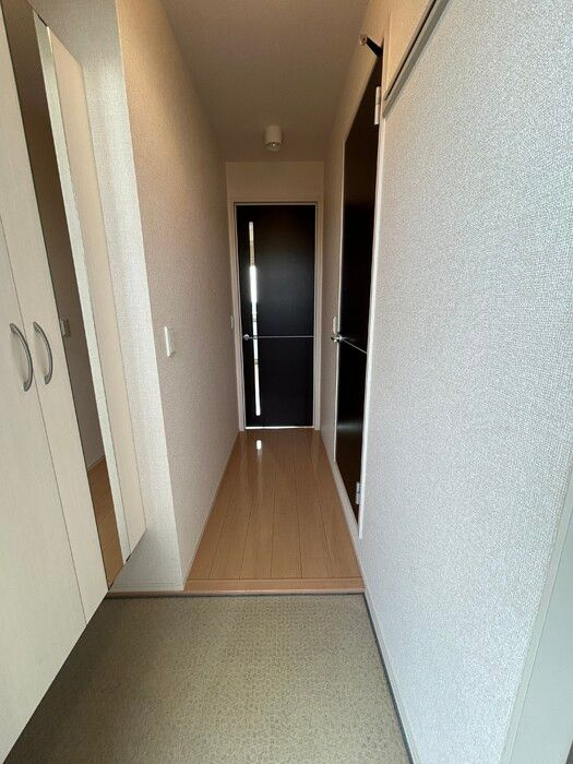 ブリエヴェール都の玄関|シューズボックス付きの玄関です♪