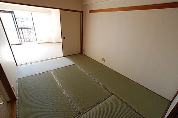 マンション掃部山公園の和室