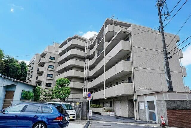 マンション掃部山公園の外観