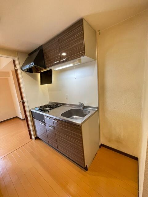 アンデパンダンのキッチン|401号室の写真です