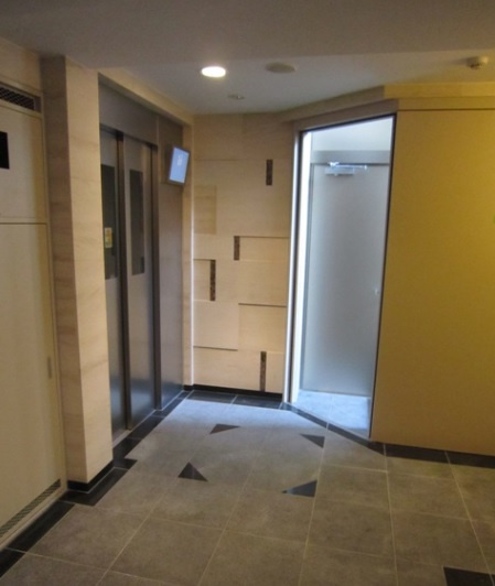 リヴシティ新御徒町のロビー