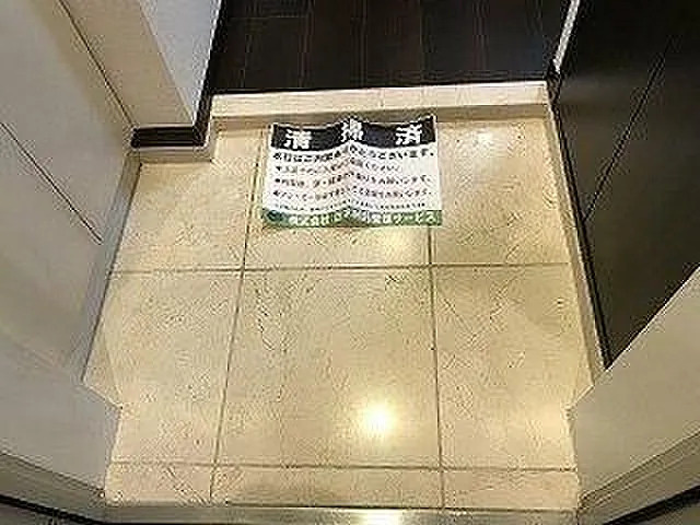 ガリシア新御徒町の玄関