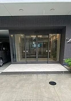プレール・ドゥーク板橋舟渡のエントランス