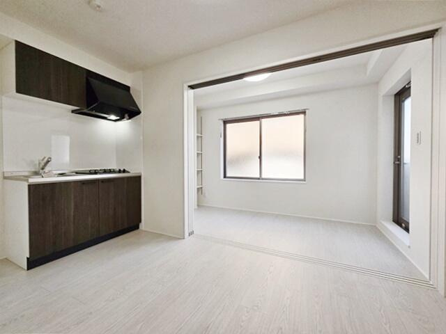 ｂ’ＣＡＳＡ池袋ＷＥＳＴの居間・リビング