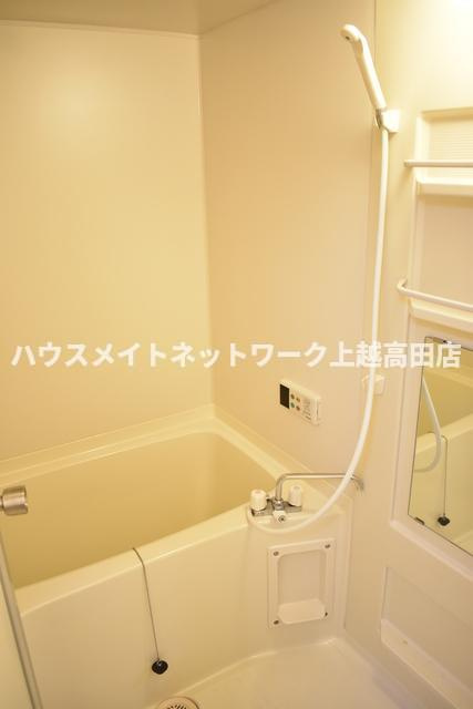 ベルオーク戸野目の浴室|追焚機能付
