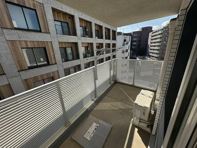フレックスタワー横浜野毛のバルコニー