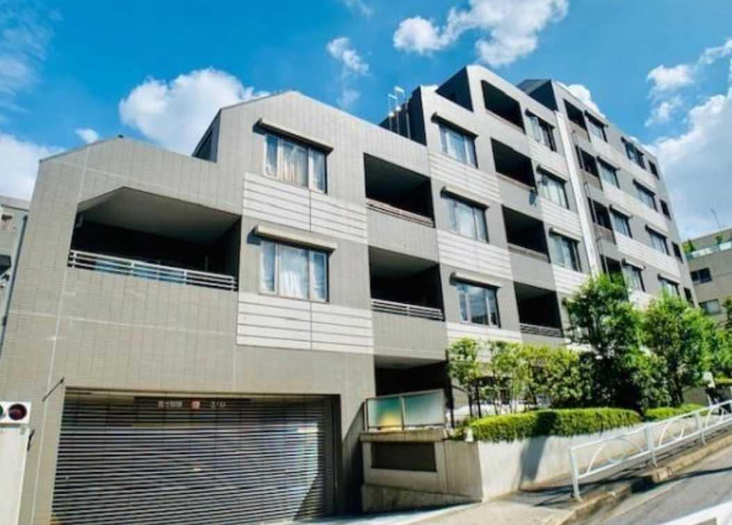 アパートメンツ東山　振分　南向き　ファミリー向け