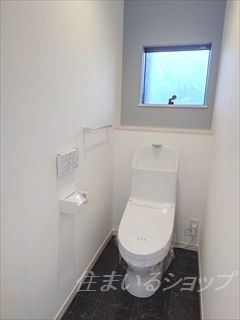 ヴィラ　コンフォールのトイレ|温水洗浄便座