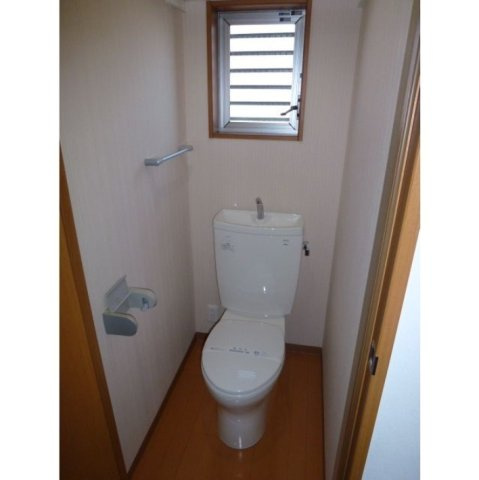 エステート目黒本町のトイレ|清潔感のあるトイレです