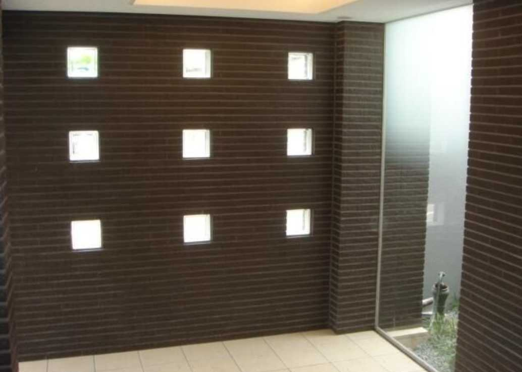 リヴェール三軒茶屋　ルームシェア相談　南東角部屋　管理人巡回のロビー