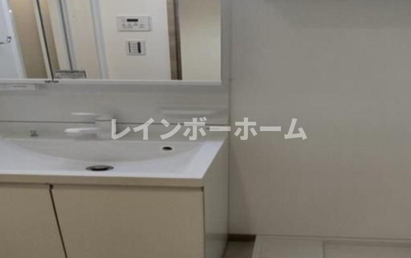 メルヴェーユイイダ熊野町の洗面所|コンパクトで使いやすい洗面所